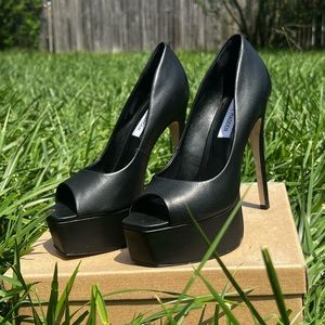 STEVE MADDEN Womens Lust Black
Leather Stiletto Platform Heels 7.5